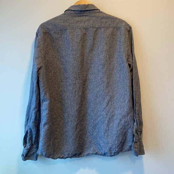 Banana Republic men’s casual shirt - Picture 2 of 3